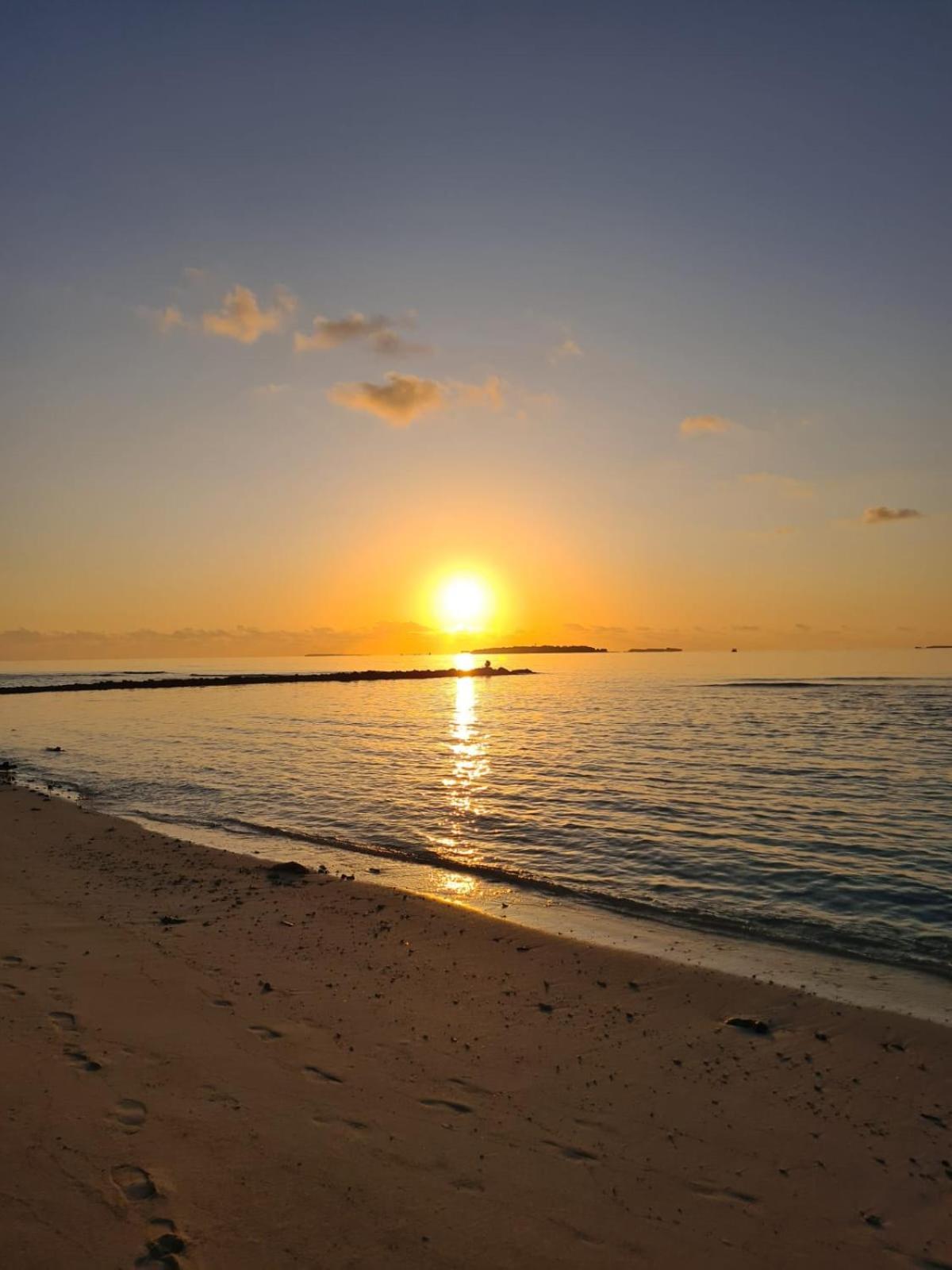 Kamadhoo Inn Екстериор снимка